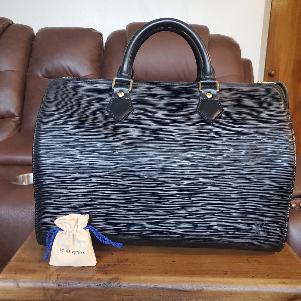 Authentic Louis Vuitton Black Leather Epi Speedy 30 EUC
